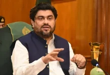 Sindh Governor calls for Karachi-issued licenses for heavy vehicle drivers.